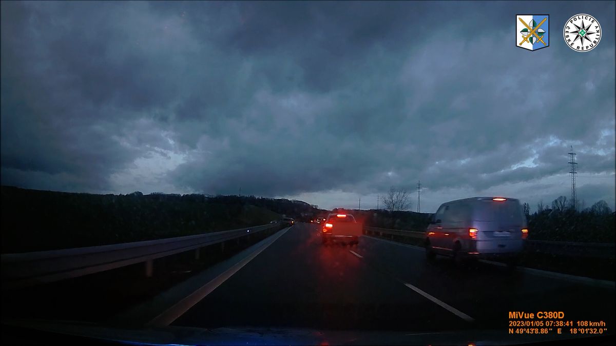 Opilý senior ujížděl policii v Ostravě rychlostí 200 km/h